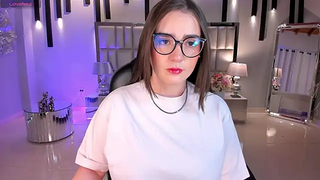 SarahRhodes  online show from April 2026 12:30:02 PM