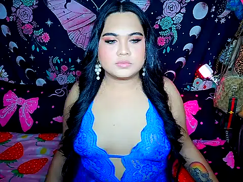 Snapshot of YourThicc_bella chatting on June 2026 03:00:01 PM YourThicc bella online show from June 2026 03:00:01 PM