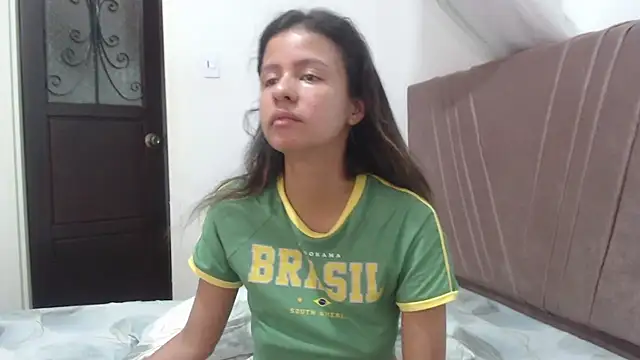 nathaly jones  online show from April 2026 01:41:01 PM