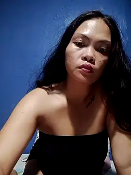 Snapshot of missluvv chatting on September 2025 06:22:01 PM missluvv online show from September 2025 06:22:01 PM