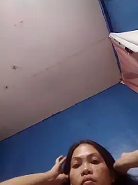 Snapshot of missluvv chatting on April 2026 05:45:02 AM missluvv online show from April 2026 05:45:02 AM