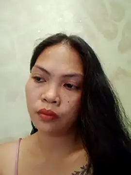 Snapshot of missluvv chatting on April 2026 04:51:01 AM missluvv online show from April 2026 04:51:01 AM