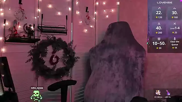 Snapshot of aestheticbeing chatting on December 2025 12:34:02 PM aestheticbeing online show from December 2025 12:34:02 PM