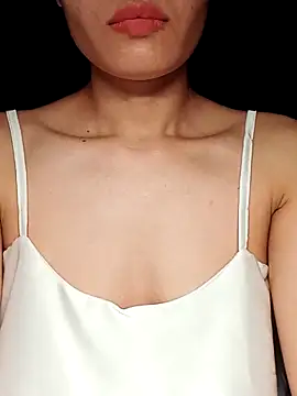 Hinna x online show from September 2025 09:49:02 PM