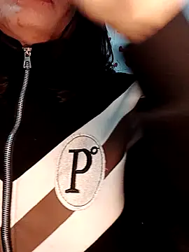 Hinna x online show from February 2026 03:35:01 AM