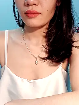 Hinna x online show from April 2026 09:59:02 PM