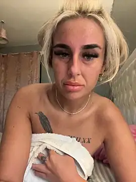 EllieMaeBaby online show from November 2025 09:17:01 PM