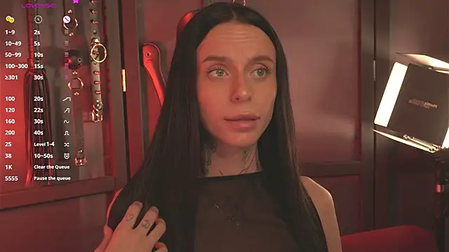 livia starwars online show from October 2025 09:23:01 PM