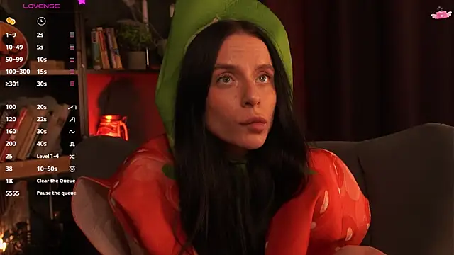 livia starwars online show from October 2025 09:26:02 PM