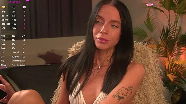 livia starwars online show from November 2025 10:09:02 PM