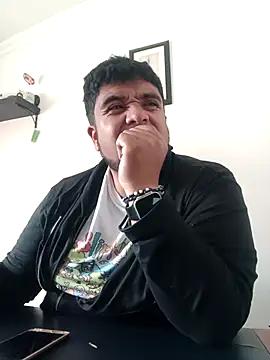 Snapshot of Rolo-Sumiso chatting on September 2025 01:01:01 PM Rolo-Sumiso online show from September 2025 01:01:01 PM