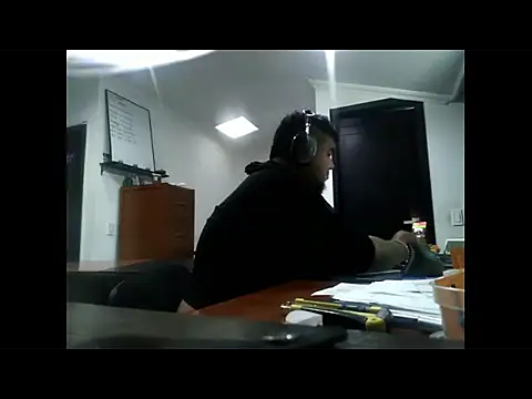 Snapshot of Rolo-Sumiso chatting on November 2025 09:26:02 PM Rolo-Sumiso online show from November 2025 09:26:02 PM