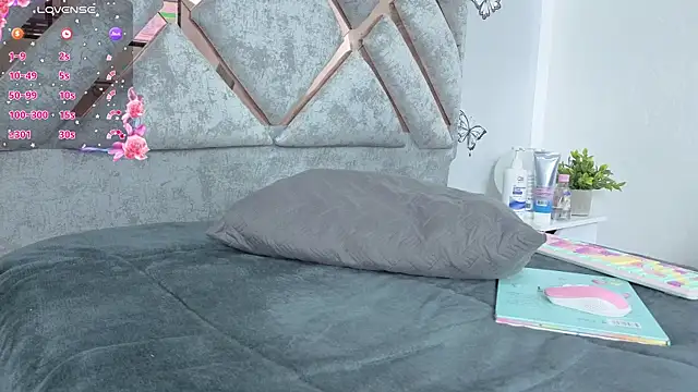 Sweet Khriis online show from September 2025 03:41:02 AM