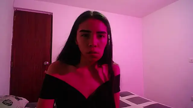 Snapshot of Candy_Grey28 chatting on October 2025 04:24:01 AM Candy Grey28 online show from October 2025 04:24:01 AM