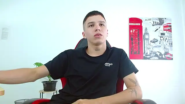 Cumandres18 online show from November 2025 02:16:01 PM