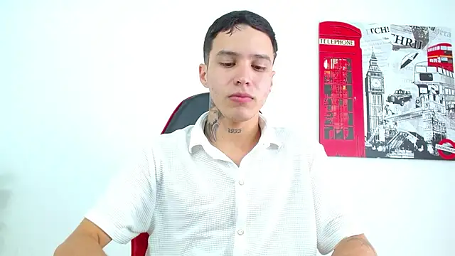 Cumandres18 online show from February 2026 03:16:01 PM