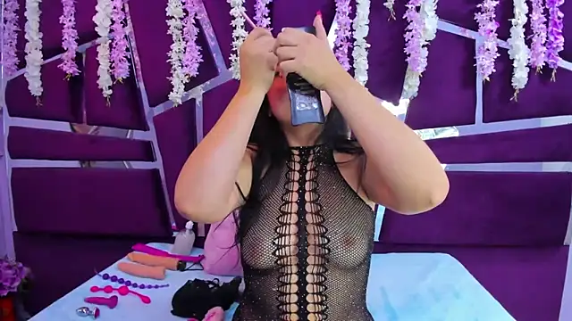 Mia Sweet 20 online show from November 2025 07:59:02 PM