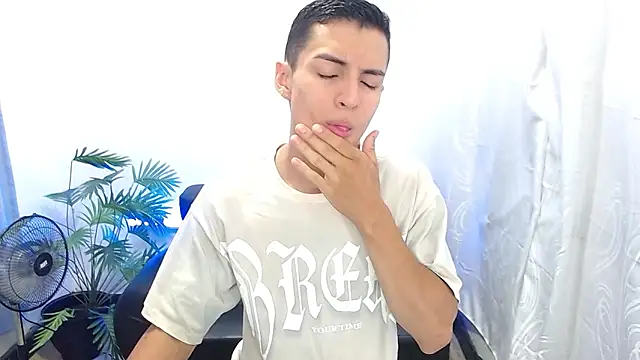 Matiius18 online show from September 2025 01:45:01 PM