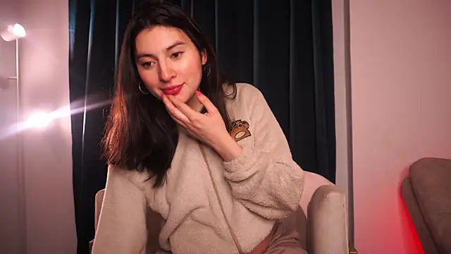 Auralea online show from October 2025 04:48:02 AM