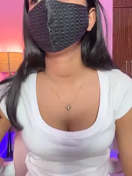 Neha18 online show from April 2026 05:21:02 PM