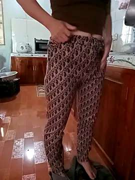 Snapshot of Sweet-Berry89 chatting on November 2025 03:37:02 AM Sweet-Berry89 online show from November 2025 03:37:02 AM