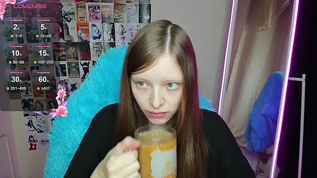 AliceHaris online show from November 2025 01:06:01 AM