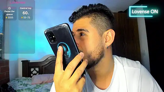 ryan evanss online show from October 2025 11:05:01 PM