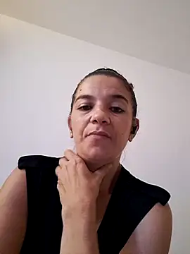 alinaalinutzq online show from September 2025 02:28:01 PM