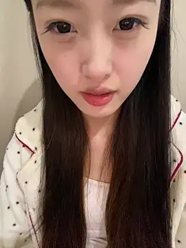 Snapshot of MengMeng0515 chatting on April 2026 11:01:01 AM MengMeng0515 online show from April 2026 11:01:01 AM