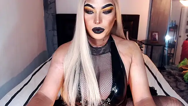 xTrixieMae online show from November 2025 10:17:01 AM