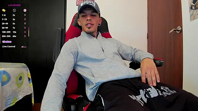 Snapshot of Savajelust chatting on September 2025 02:10:01 PM Savajelust online show from September 2025 02:10:01 PM