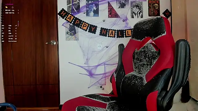 Snapshot of Savajelust chatting on October 2025 12:00:01 AM Savajelust online show from October 2025 12:00:01 AM