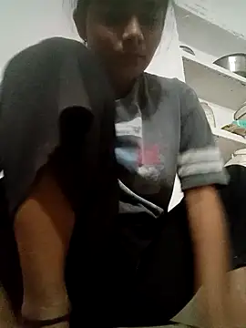 Snapshot of Hot_siiii chatting on October 2025 02:05:01 PM Hot siiii online show from October 2025 02:05:01 PM