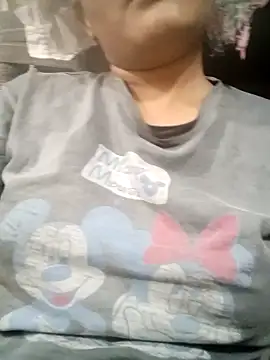 Snapshot of Hot_siiii chatting on October 2025 03:40:02 PM Hot siiii online show from October 2025 03:40:02 PM