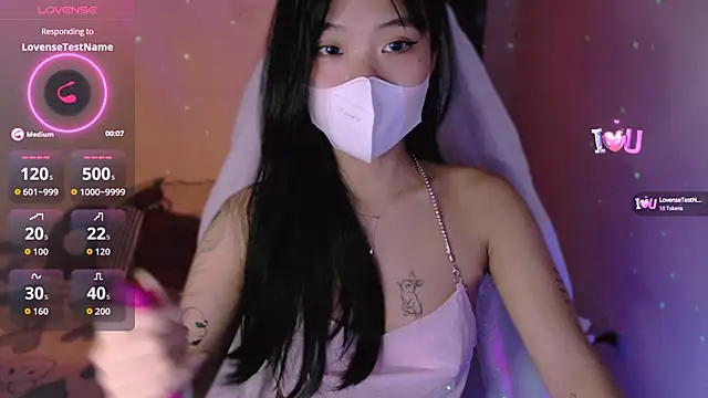 Phuong Bee online show from September 2025 12:41:01 PM