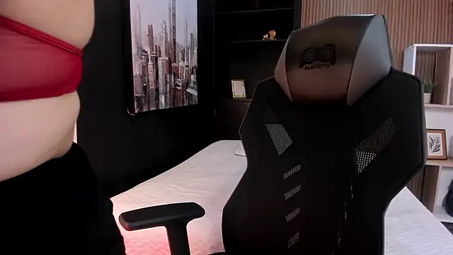 sunnypaytton online show from April 2026 12:27:02 PM