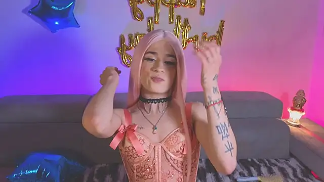 chloe ember online show from November 2025 04:04:01 AM