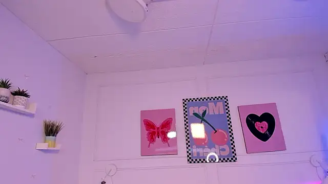 Zoe Lynch  online show from February 2026 11:42:02 AM