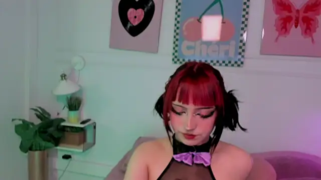 Zoe Lynch  online show from April 2026 11:38:02 AM