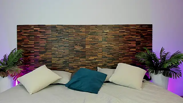 lucyy liiuu online show from October 2025 02:09:01 PM