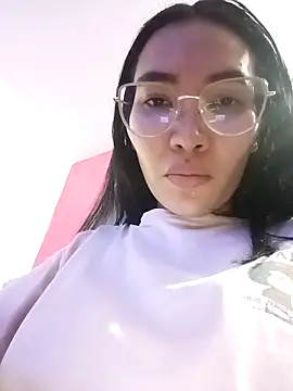 lucyy liiuu online show from November 2025 11:49:02 PM