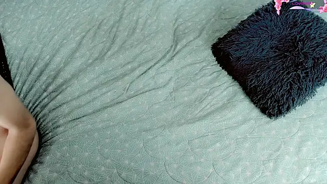 Snapshot of baby_rous chatting on September 2025 12:17:01 PM baby rous online show from September 2025 12:17:01 PM