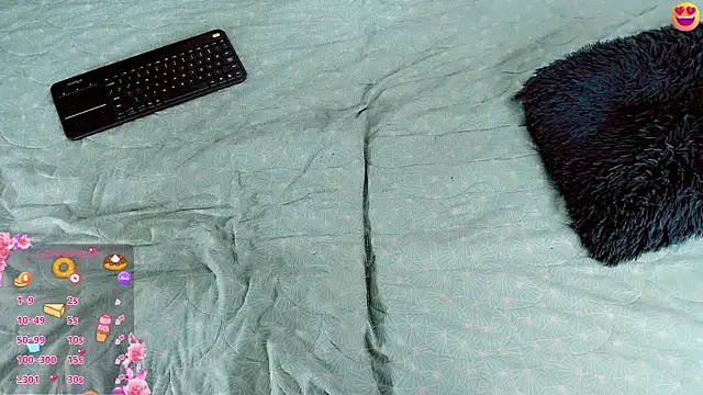 Snapshot of baby_rous chatting on September 2025 01:04:01 PM baby rous online show from September 2025 01:04:01 PM