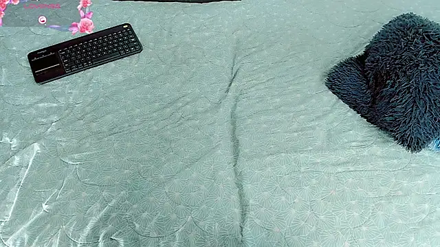 Snapshot of baby_rous chatting on October 2025 12:14:02 PM baby rous online show from October 2025 12:14:02 PM