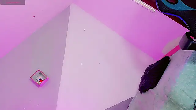 Snapshot of baby_rous chatting on November 2025 01:18:02 PM baby rous online show from November 2025 01:18:02 PM