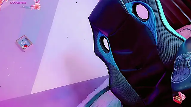 Snapshot of baby_rous chatting on November 2025 01:12:02 PM baby rous online show from November 2025 01:12:02 PM