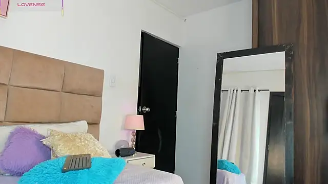 ashleycurvyy online show from September 2025 06:29:02 PM