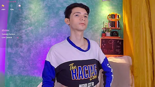 VicenteFerrer online show from October 2025 02:01:02 AM