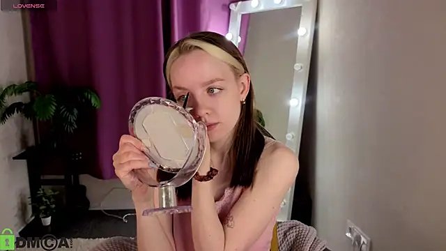 R0cket bunny online show from May 2026 12:52:02 AM