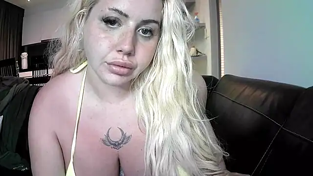 TiaDoll online show from September 2025 07:25:01 PM